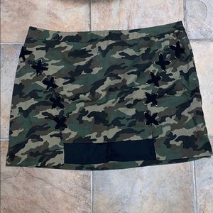 Forever 21 Plus size camouflage skirt